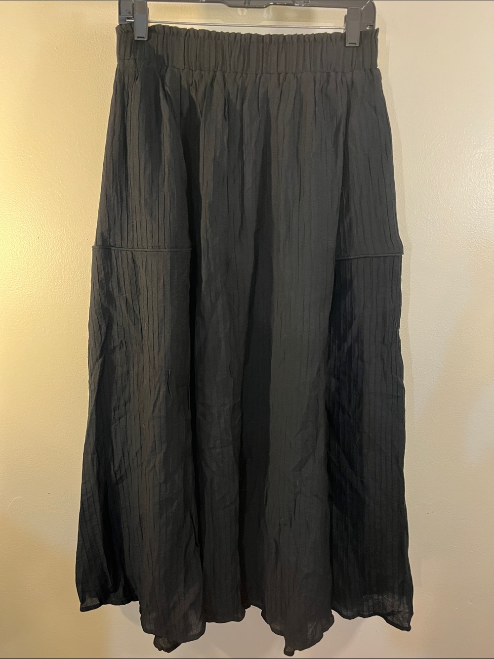 Black Crinkled Maxi Skirt with Elastic Waist
